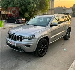 جیپ گراند شیرۆکی